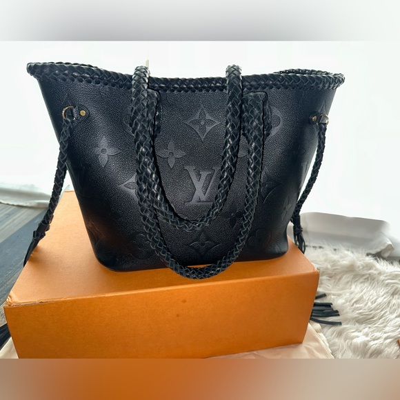 ✨SOLD✨Louis Vuitton neverfull empreinte noir - Picture 2 of 13